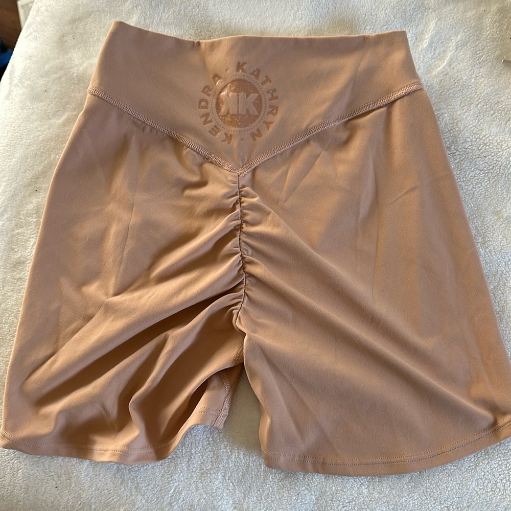 Kathryn & Kendra Gymshark collab shorts